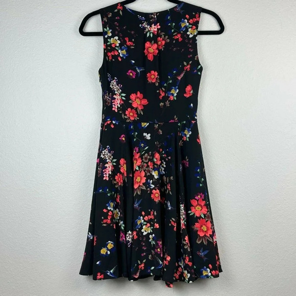 EXPRESS Floral Dress Womens Size 0 Fit & Flare Pleated Sleeveless Chiffon Black - Picture 2 of 9